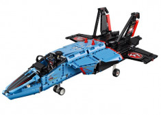 Avion cu reactie pentru curse LEGO Technic (42066) foto