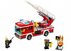 Camion de pompieri cu scara LEGO City (60107) foto