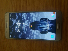 Samsung Galaxy J7 foto