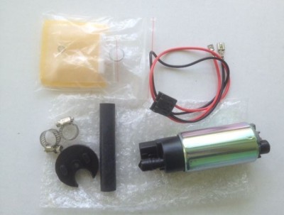 Pompa benzina Honda CBR600 F4i CBR929RR CBR954RR Yamaha R6 R1 FZ1 FZ6 FZ8 MT03 foto