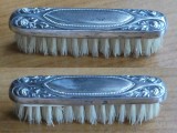 Cumpara ieftin Perie doamne , argint 800 marcat si par natural , interbelica , husa piele