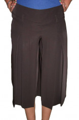 Pantaloni trei-sferturi, cu suprapuneri de material, maro (Culoare: MARO, Marime: 38) foto