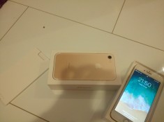 iPhone 7 Auriu 128GB foto