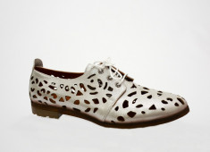 Pantof comod cu talpa joasa, confortabila, din piele argintie (Culoare: ARGINTIU, Marime: 36) foto