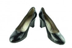 Pantof lacuit de culoare neagra, din piele naturala cu toc gros (Culoare: NEGRU, Marime: 37) foto