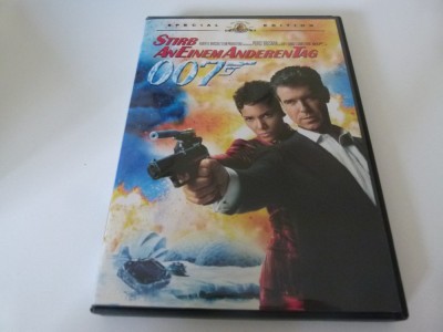 007 -stierb an einen andere tag foto