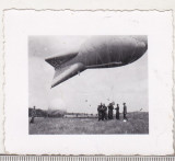 Bnk foto - WW II - balon captiv - aparare antiaeriana, Alb-Negru, Europa, Militar