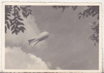 bnk foto - WW II - balon captiv - aparare antiaeriana foto