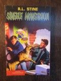 R. L. STINE - SINGELE MONSTRULUI