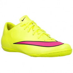 Ghete Fotbal Nike Mercurial Victory V 651635760 foto