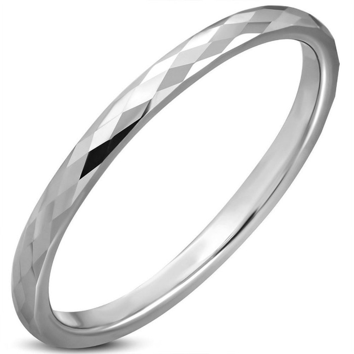 Inel elegant din tungsten model verigheta foto mare Inel elegant din tungsten model verigheta foto mare