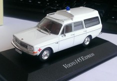 Macheta Volvo 145 Express 1972 Ambulanta - IXO/ Atlas 1/43