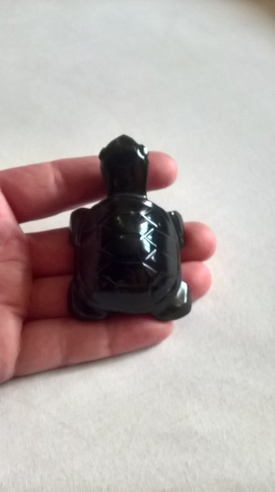 Figurina, testoasa din obsidian