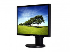 Monitor Refurbished LCD 22&amp;#039; SAMSUNG SYNCMASTER 225BW LUX foto