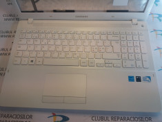 Tastatura top case touchpad SAMSUNG NP370RSE- garantie si montaj foto