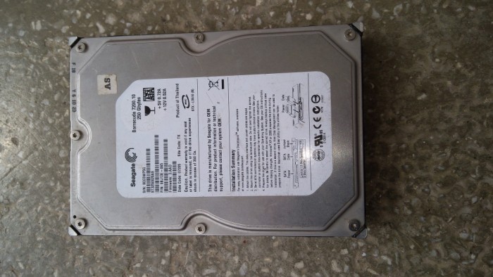 Hard disc 250 Gb SATA 2 / Seagate ST3250820AS/ 7200 Rpm / Testat / 3,5 Inch (O5) foto mare Hard disc 250 Gb SATA 2 / Seagate ST3250820AS/ 7200 Rpm / Testat / 3,5 Inch (O5) foto mare