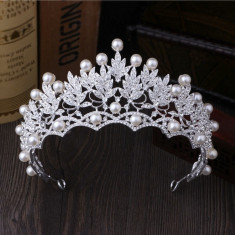 Diadema / coroana / tiara mireasa cu perle si cristale tip Swarovski foto