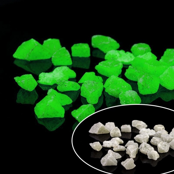 Pietre fosforescente decorative care lumineaza verde, granulatie 15mm, acril foto mare Pietre fosforescente decorative care lumineaza verde, granulatie 15mm, acril foto mare