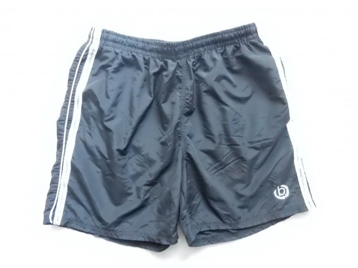 Pantaloni scurti Bugatti. Marime M, vezi dimensiuni exacte; impecabili, ca noi foto mare Pantaloni scurti Bugatti. Marime M, vezi dimensiuni exacte; impecabili, ca noi foto mare