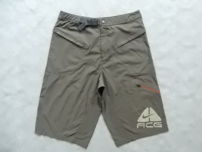 Pantaloni scurti Nike Dri-Fit ACG All Conditions Gear. Marime L vezi dim; ca noi foto mare Pantaloni scurti Nike Dri-Fit ACG All Conditions Gear. Marime L vezi dim; ca noi foto mare