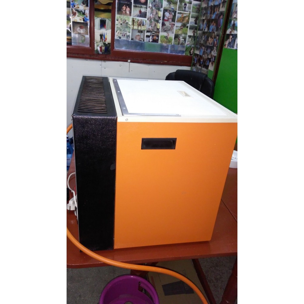 Vand Lazi Frigorifice Pe Gaz 220 V Si 12 V Functioneaza Perfect