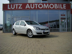 Opel Astra H foto