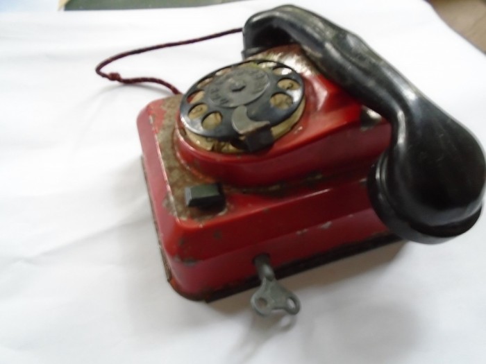 bnk jc Romania Metaloglobus - Telefon - functional, cheita , starea din imagine