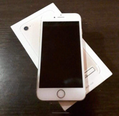iPhone 7 , Gold 128 GB foto