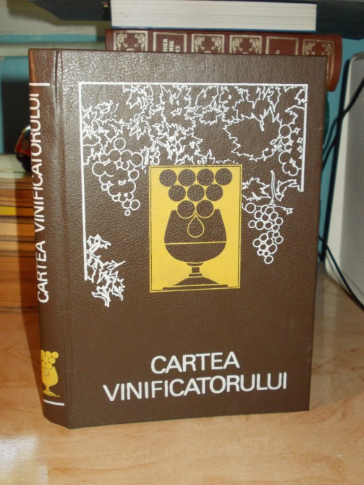 CARTEA VINIFICATORULUI - CHISINAU , 1992 *