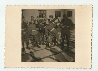 Fotografii soldati, militari romani//1941-42, Giurgiu,Ploiesti,Brasov etc foto