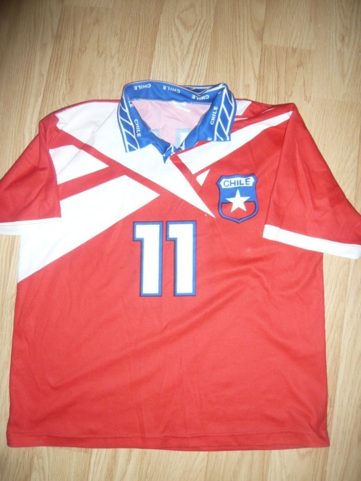 Tricoul Echipei de Stat -Chile , jucator nr.11- Salas ,masura S