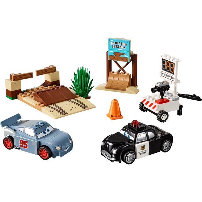 Antrenamentul lui Fulger McQueen Willy's Butte LEGO Juniors Disney Cars 3 (10742) foto mare Antrenamentul lui Fulger McQueen Willy's Butte LEGO Juniors Disney Cars 3 (10742) foto mare