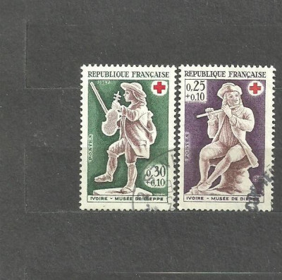 Franta 1967 - CANTARETI, CRUCEA ROSIE. EUROPA CEPT, 2 serii stampilate, B30 foto