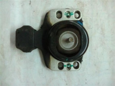 Suport motor dreapta Renault Master2 An 1998-2010 cod 8200022596 , motorizare 2.2 / 2.5DCI foto