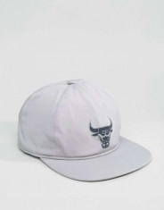 Sapca Adidas Originals Chicago Bulls Gri (Snapback) foto