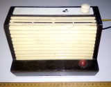 Cumpara ieftin RADIO VECHI HAND MADE - SE AUDE UN FASAIT