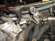 Rampa injectoarei Opel Vectra 2,2 Benzina an 2007 foto