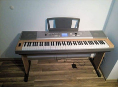 Vand pian digital YAMAHA DGX-630 in stare perfecta foarte putin folosit. foto