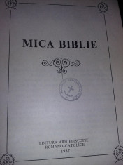 carte veche,MICA BIBLIE,Arhiepiscopiei Romano-Catolice 1987,Transport GRATUIT foto