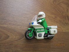 Politist pe motocicleta PLAYMOBIL. Este exact ca in poze. foto