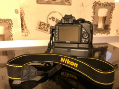Nikon D 3300 + Grip + 2 acumulatori+obiectiv nikon 18-70 foto