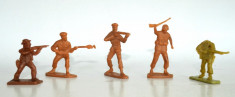 Lot figurine romanesti - perioada comunista - Soldati WW1 , WW2 foto