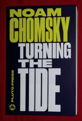 Turning the tide / Noam Chomsky foto