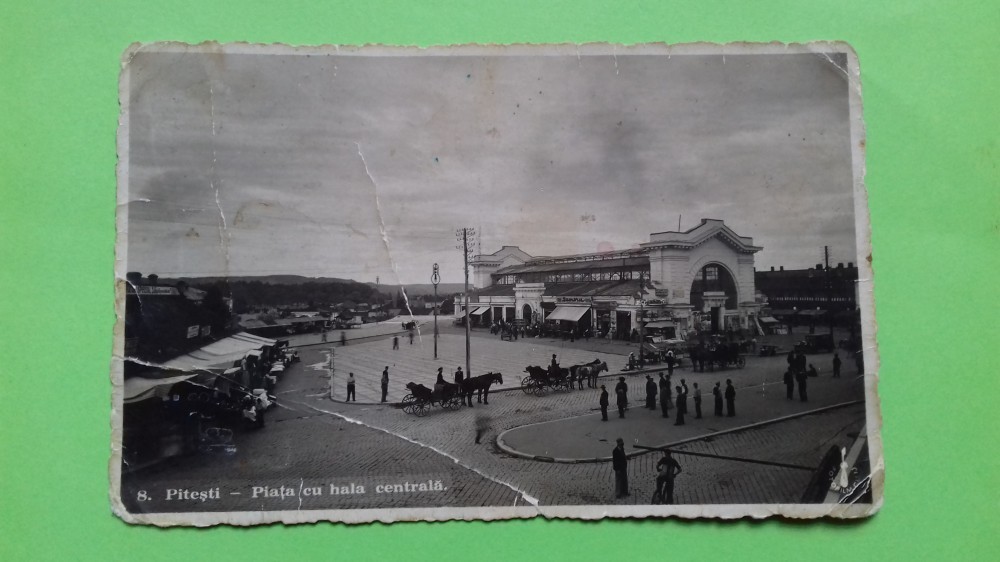 Pitesti Piata cu hala centrala arhiva Okazii.ro