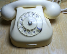 primul telefon plastic cu disc romanesc vechi colectie anii 60 electromagnetica foto