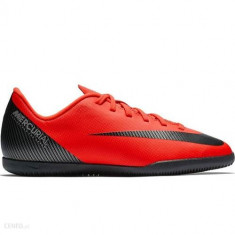 Ghete Fotbal Nike JR Vapor 12 Club GS CR7 IC AJ3105600 foto