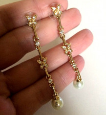 OFERTA-Cercei lungi FLUTURE perle-placati cu aur 18k, perla,cristale Swarovski foto