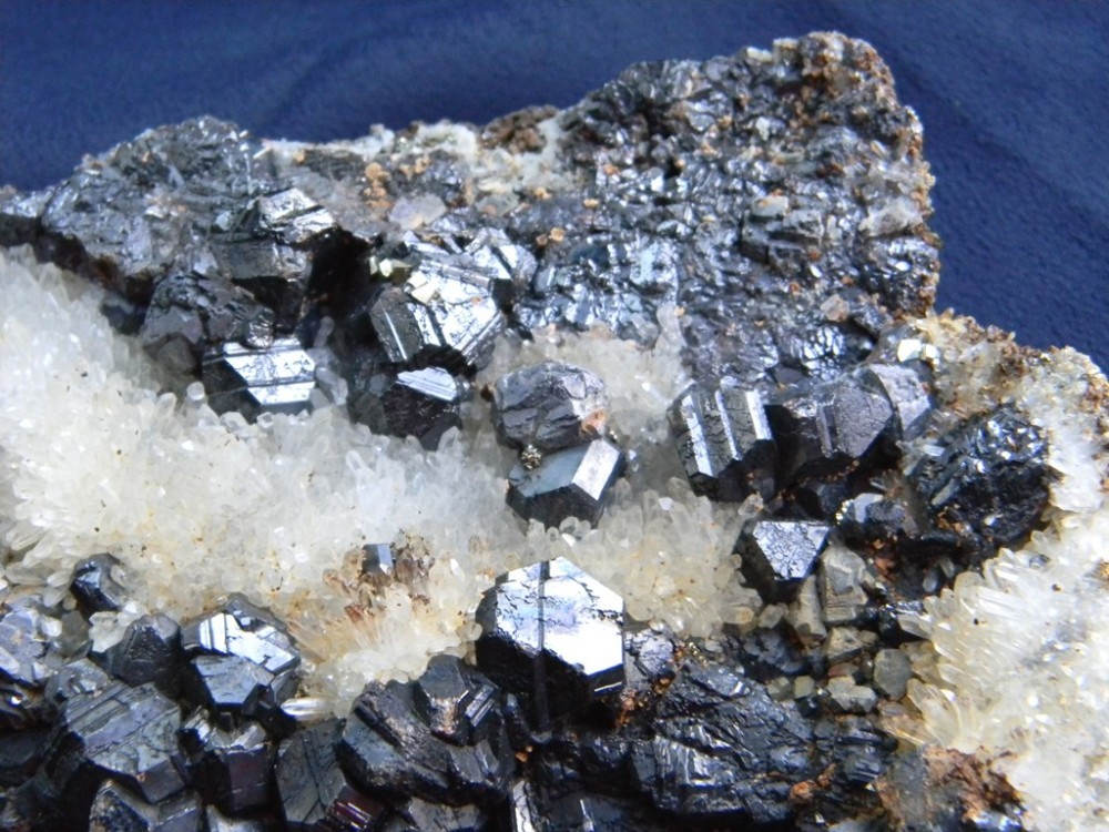 Specimen minerale - SPHALERIT (BLENDA), CUARTIT, LIMONIT, GALENA (B5 ...