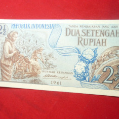 Bancnota 2 1/2 rupii 1961 Indonezia , cal. NC