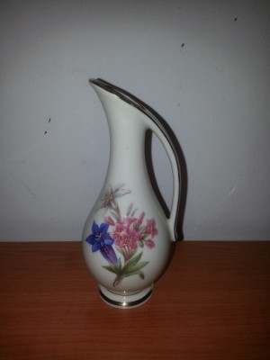 Vaza miniatura de portelan Cottier Freres Elvetia inaltime 12 cm foto
